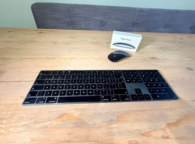 Apple Space Black Desktop Bundle (Magic Keyboard & NEW USB-C Magic Mouse)