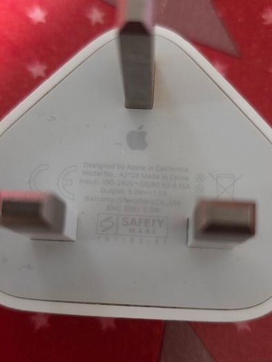 Genuine Apple plug charger