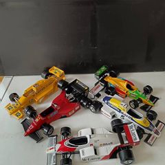 5 NOS Bburago 1/24 Grand Prix Cars