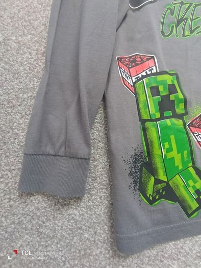 boy's long sleeves top. Age7/8