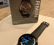 Garmin Venu 3 Smartwatch