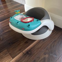 Baby Seat - Mamas and Papa's