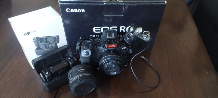 Canon R6 + 50mm + 16mm + dji mic + tascam tm 2x
