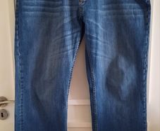 Maine Debenhams cotton denim jeans 40 waist and 32 leg in very good condition with no issues see last two photos for exact measurements FREE STANDARD POSTAGE INCLUDED