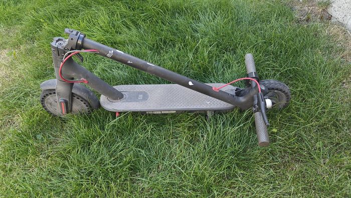 Broken Electric scooter for parts.