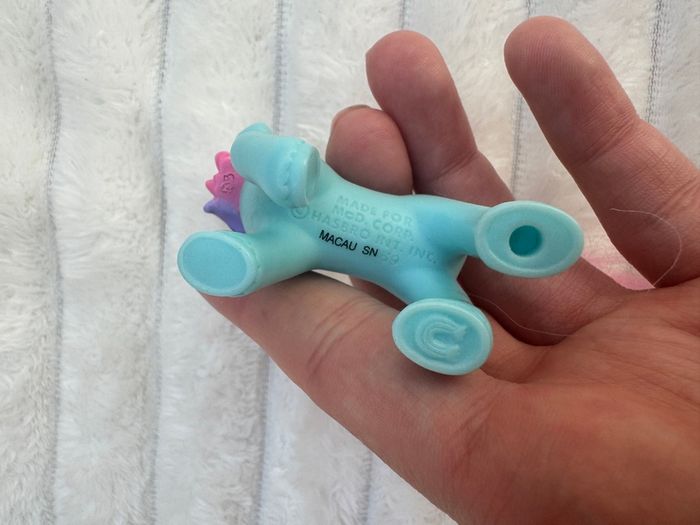Vintage Hasbro My Little Pony MLP McDonalds Happy Meal G2 Used Her neck is too loose Please see pictures