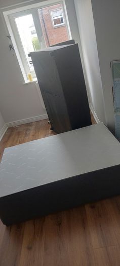 Classic Touch - Double Divan Bed With Mattress (4ft6)