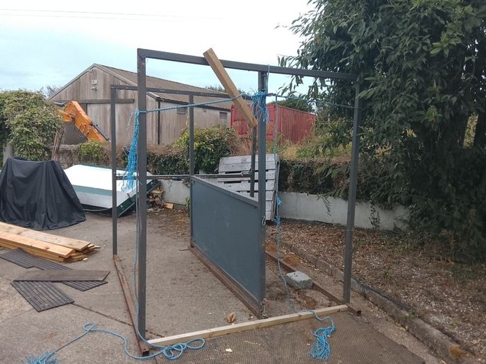 horsebox partition