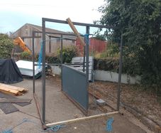 horsebox partition