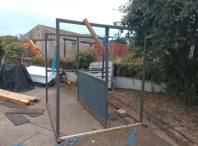 horsebox partition
