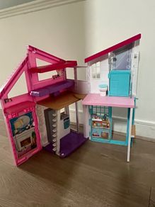 Barbie Malibu House