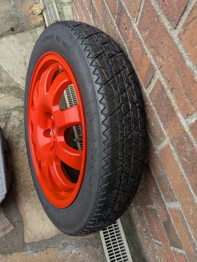 Jaguar XF (X250) Space Saver Wheel and Tools