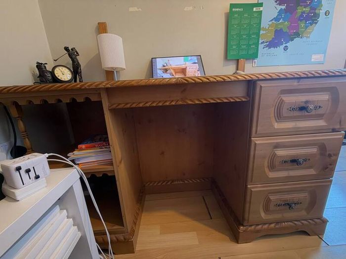 Writing Desk with Drawers and Mirror