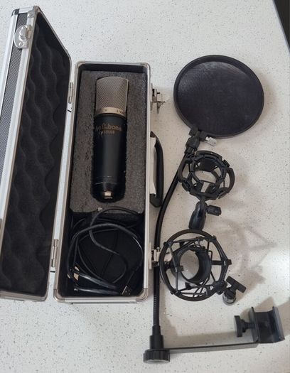 T. Bone studio microphone