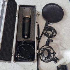 T. Bone studio microphone