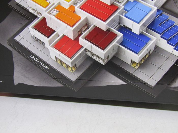 Lego House 21037 Signed By Stuart Harris The Lego House Head Designer Executive Billund Exclusive Brand New Sealed And Exclusively Signed By Stuart Harris Himself The Lego House Head Design Executive Very rare to have this set signed exclusively by Stuar