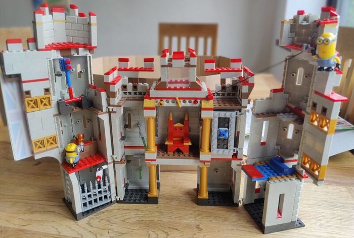 Mega bloks Minions Castle Adventure building set