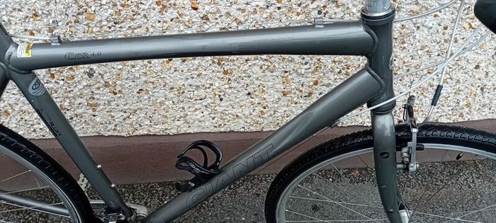 Giant Hybrid Bicycle
