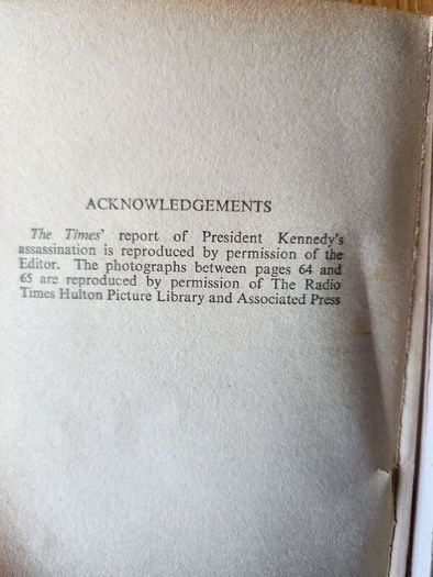 2 x Assassination. The Day The World Stood Still.by John Cottrell. 1964 Paperback In Only Fair Condition.  See Photos For Same. The second book is PROFILES IN COURAGE 1963 EDITION PAPERBACK IN GOOD CONDITION.