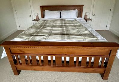 6 foot solid wood bed