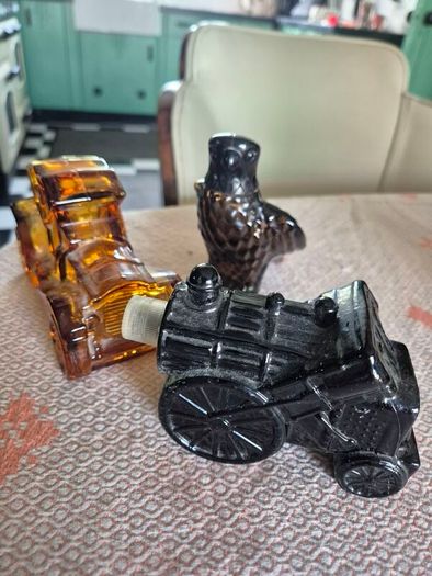 3 Vintage Mid Century Avon men's aftershave bottles x3
