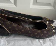 Louis Vuitton shoes - sz 5.5