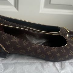 Louis Vuitton shoes - sz 5.5