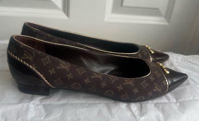 Louis Vuitton shoes - sz 5.5