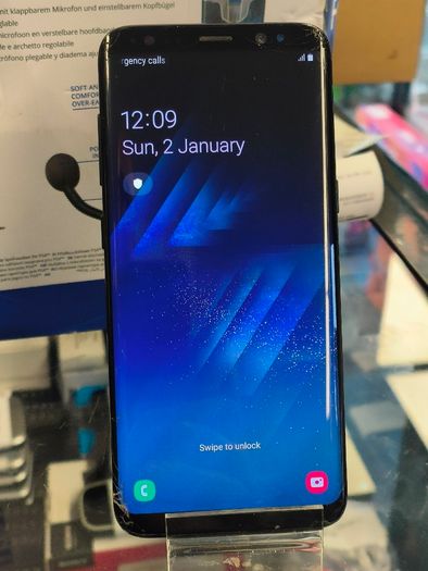 Samsung Galaxy S8 64GB Locked to Vodafone Network Black, Front and Back Has Cracks