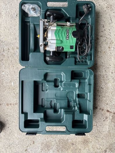 hitatchi router 2000w like new