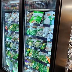 Multideck display freezers