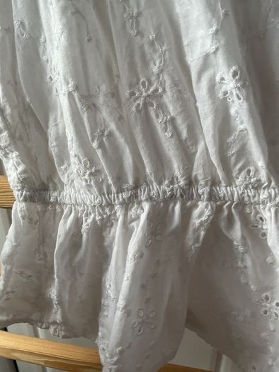 top Bnwt Stradivarius white broderie Anglaise size large summer top