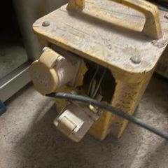 Free portable transformer - broken / for parts