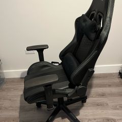Gaming chair