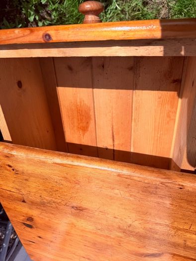 chest of drawers