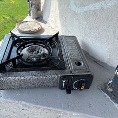 Single-burner camping gas stove