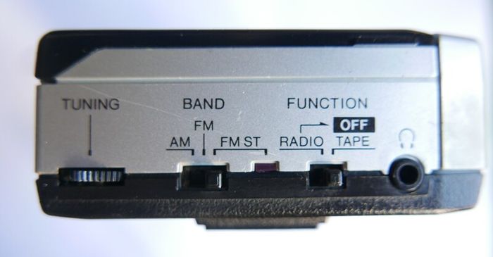 Vintage Sanyo Mgr60 Personal Stereo - Radio Cassette Player Collectable (works Well)