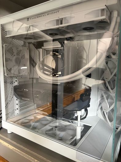 NEED GONE Gaming pc 9070xt am5