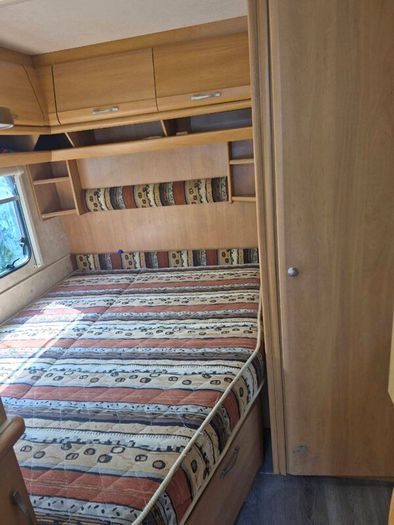 Fixed Bed.caravan.