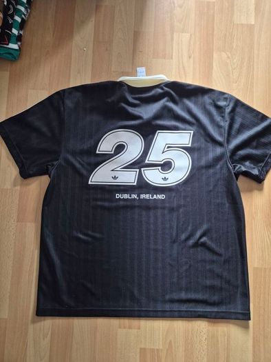 Oasis Live 25 Jersey Adidas M 2025 Dublin Football Soccer