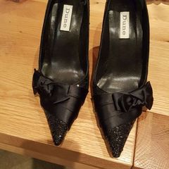 Black glitter shoes with satin bow