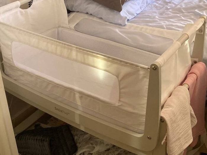 SnuzPod 4 bedside crib