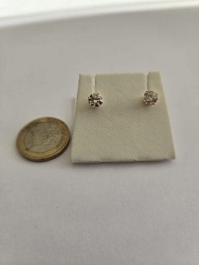 Brand New 14ct Yellow Gold Natural Diamond Stud Earrings