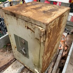 Heavy duty Chubb safe