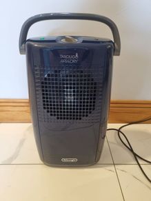 DeLonghi Tasciugo Ariadry Dehumidifier for parts or repair