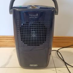 DeLonghi Tasciugo Ariadry Dehumidifier for parts or repair