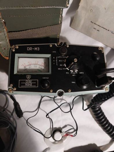 Vintage Yugoslavian Military Radiation Detector DR-M3 Geiger Counter (Working)