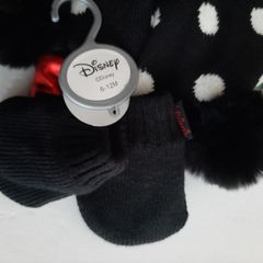 New childs disney hat and gloves tag attached
