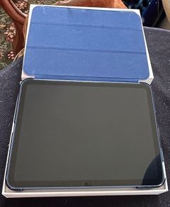 iPad (10th Generation) Wi-Fi + Cellular