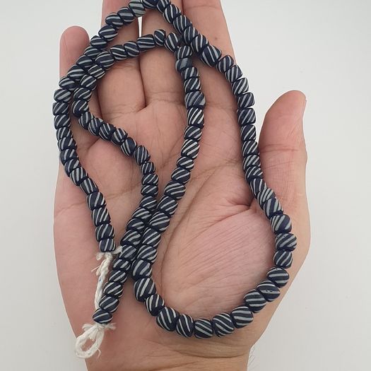 Vintage African white Stripe Black 7.0mm - 7.3mm Glass Beads Necklace